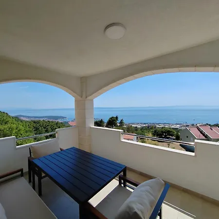 Maris * Makarska