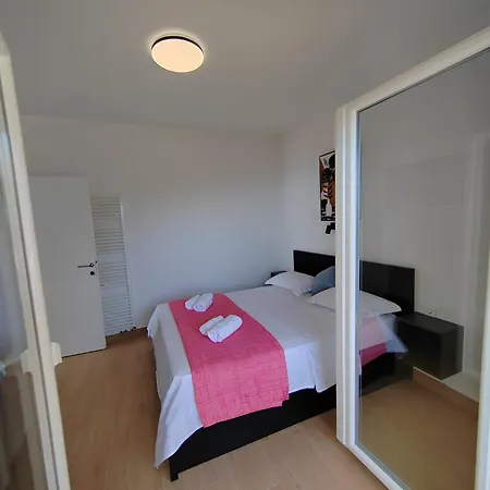 Maris ماكارسكا