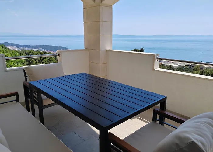 Maris * Makarska