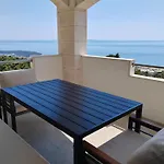 Maris * Makarska