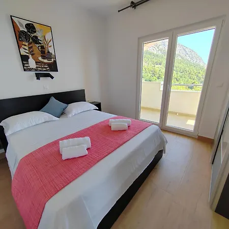 Maris Apartament *